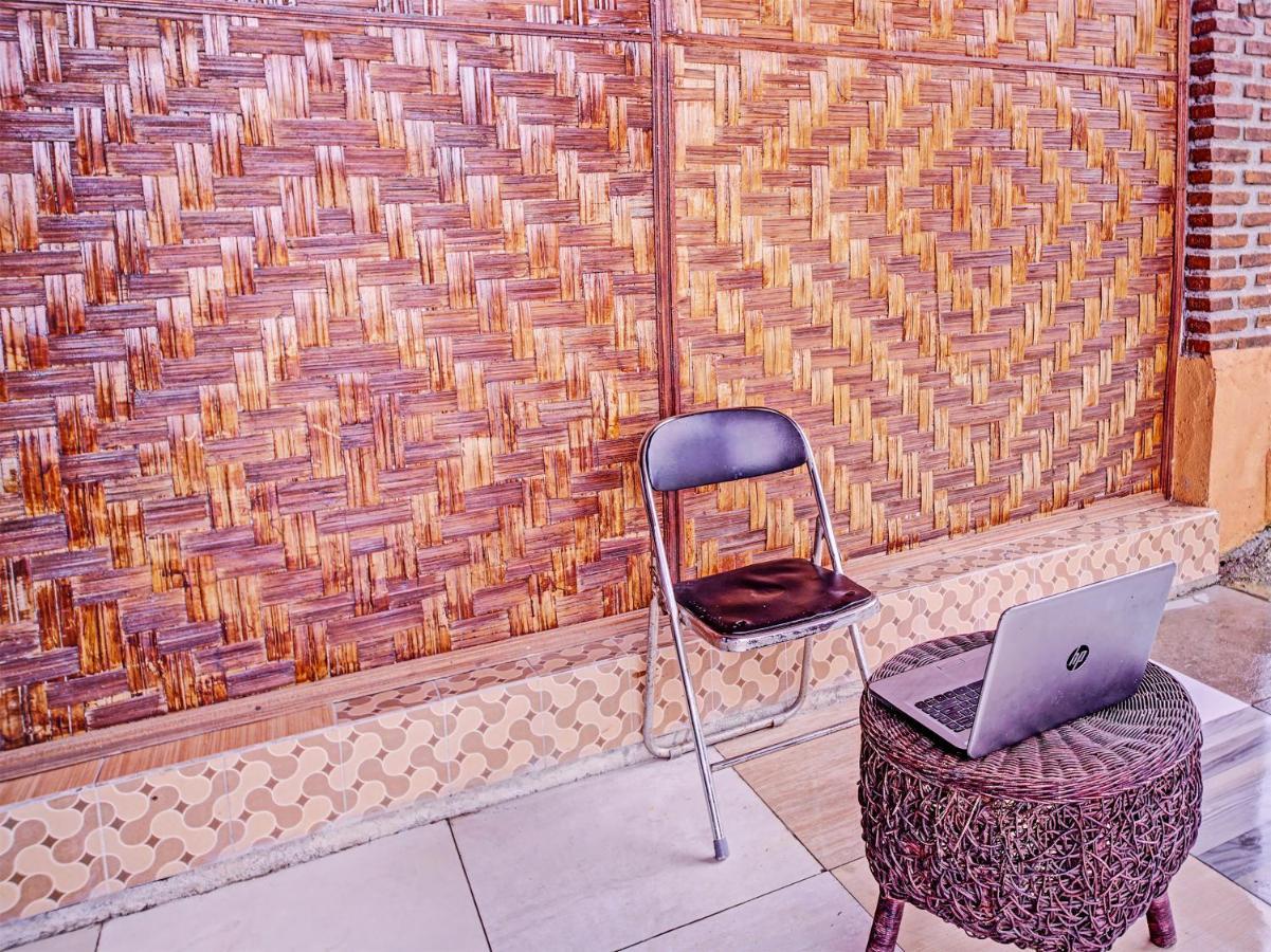 Oyo 90209 Dk Singarimbun Berastagi Homestay المظهر الخارجي الصورة