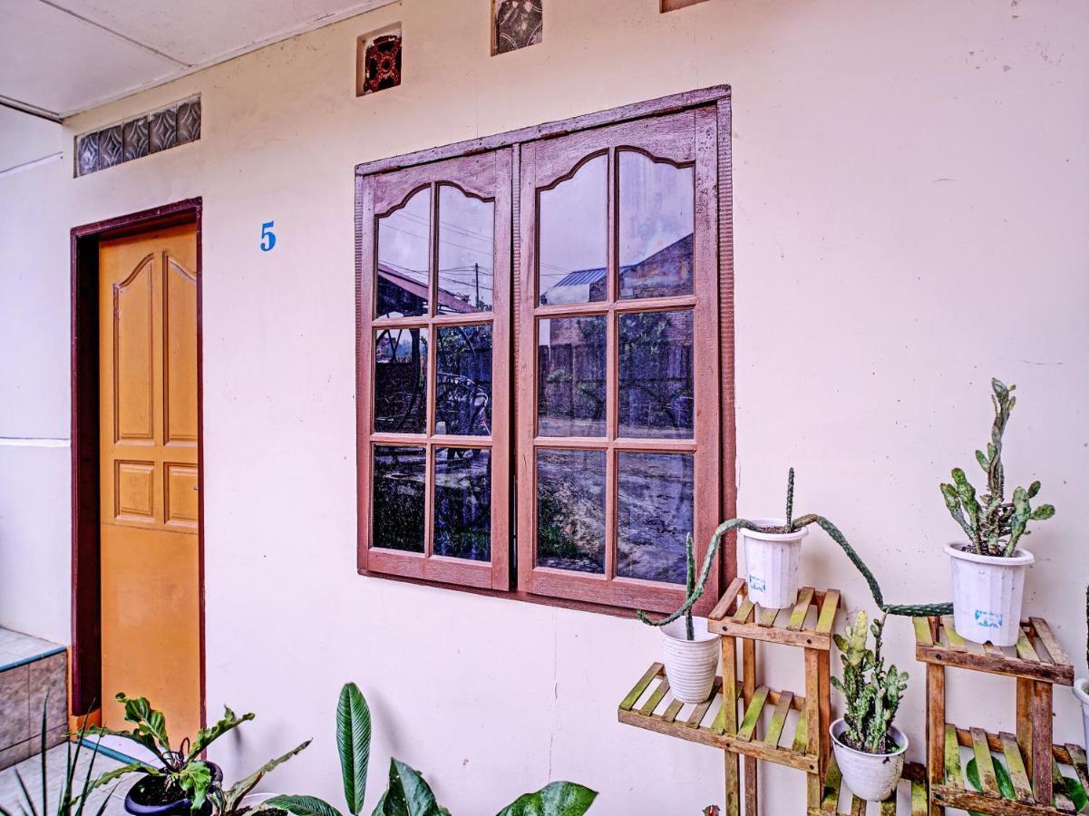 Oyo 90209 Dk Singarimbun Berastagi Homestay المظهر الخارجي الصورة