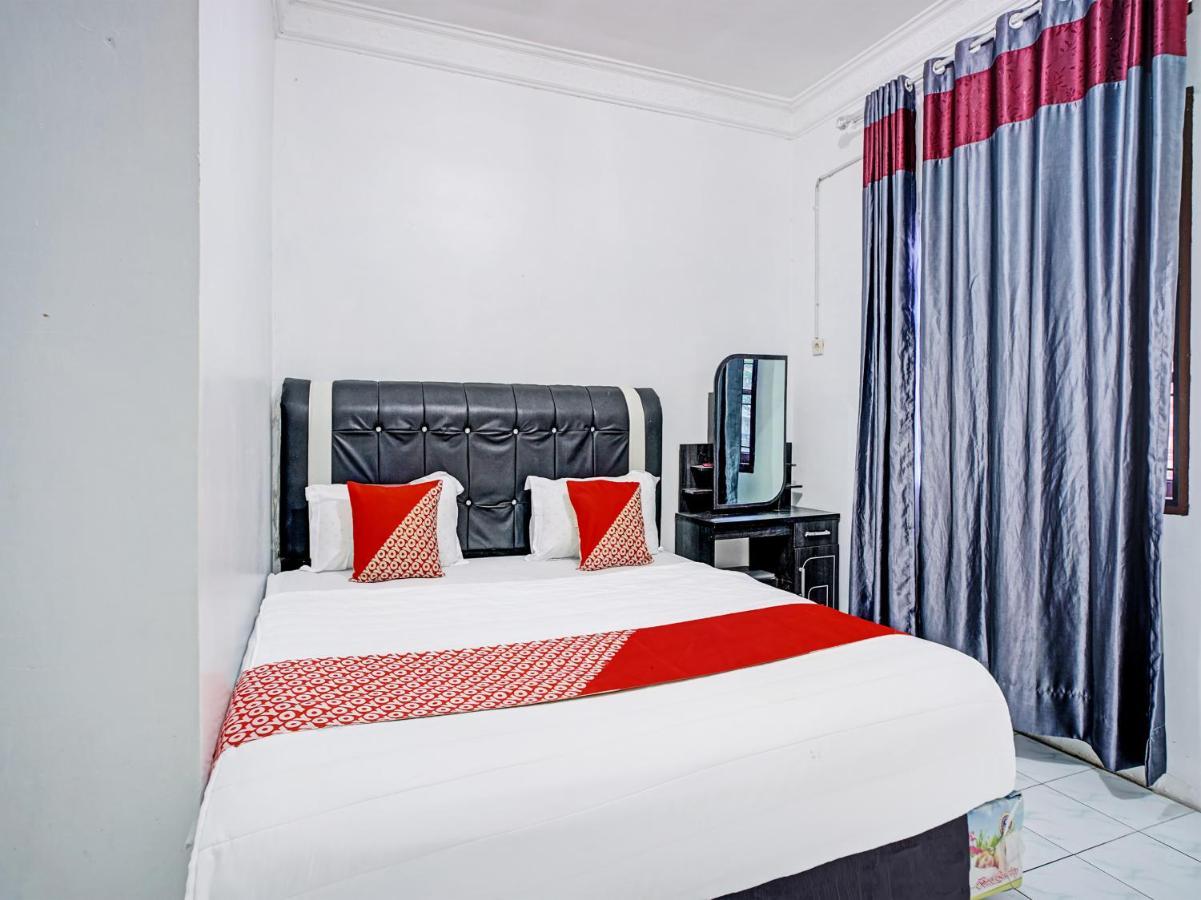 Oyo 90209 Dk Singarimbun Berastagi Homestay المظهر الخارجي الصورة